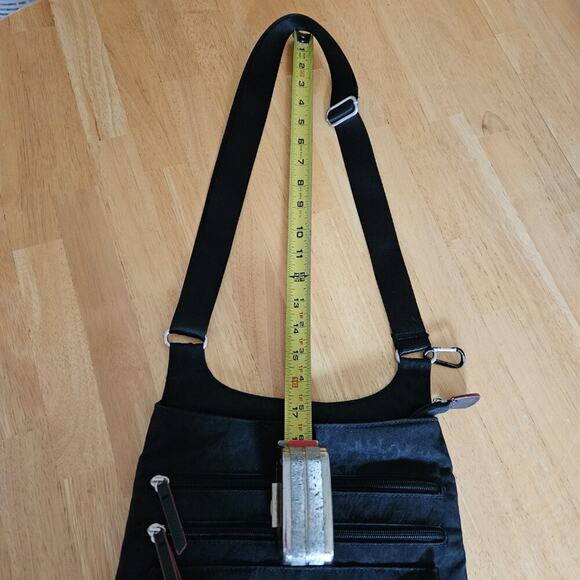 Baggallini Around Town Crossbody Bag With Rfid Phone Wristlet Black Animal- EUC - Picture 8 of 10